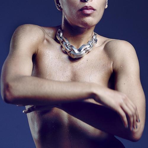 Nude (EP) (+ Photos)