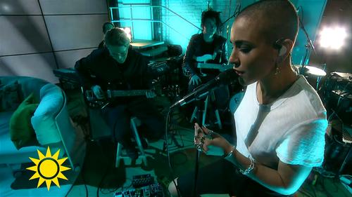 26 - November - Nyhetsmorgon (TV4), Sweden - 2~1.png