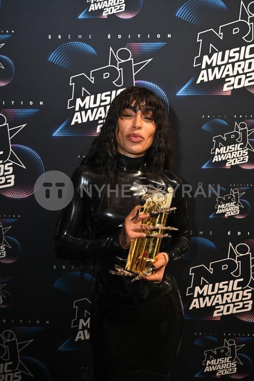 10 - November - Live NRJ Music Awards, France - sdlszlk-Kn6Iq4_WatermarkPreview.jpg