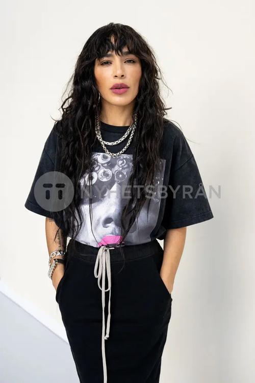 15 - April - Eurovision in Concert, Netherlands - sdlbHZvT-kDHuE_WatermarkPreview.jpg