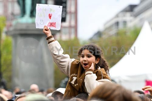 16 - May - Kungsträdgården, Sweden - sdlkjW8EhTAFkU_WatermarkPreview.jpg