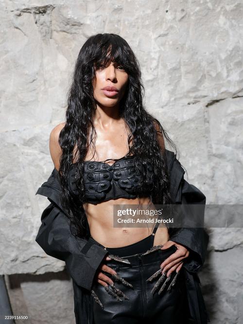 04 - October - Paris Fashion Week - VETEMENTS Womenswear SS 2026 (Pierre Suu) - gettyimages-2239116500-2048x2048.jpg