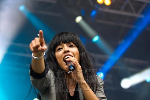 07 - July - Gatufesten, Sundsvall (Robert Rydén © Festivalphoto) - sundsvalls-gatufest-20120707_loreen-_3593.jpg