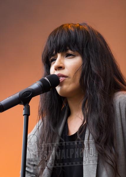 07 - July - Gatufesten, Sundsvall (Robert Rydén © Festivalphoto) - sundsvalls-gatufest-20120707_loreen-_3705.jpg