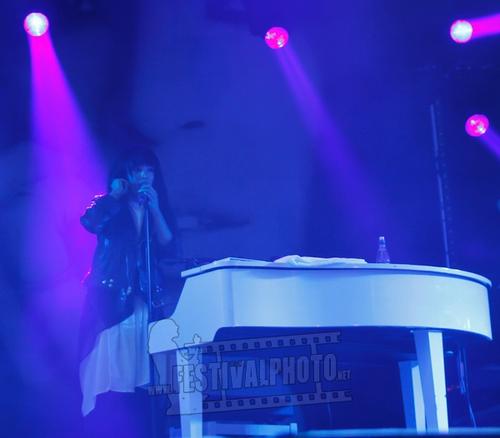 14 - July - Hasslö, Hasslöfestivalen (© Festivalphoto) - hasslofestivalen-20120714_loreen--2242.jpg