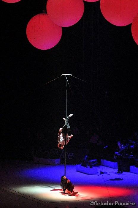 01 - March - Art On Ice - Zurich, Switzerland - 5XqEpmE-rx4.jpg