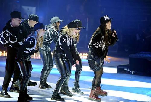 11 - March - Art On Ice - Helsinki, Finland - pwxqyiXahpI.jpg