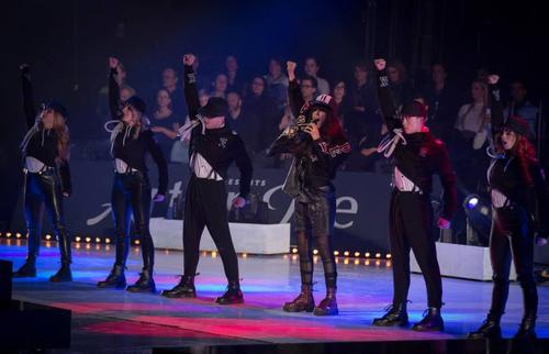 26 - February - 01_03 - Art On Ice, Switzerland (© Julia Fromisland) - 1902007_660742733982401_250734815_n.jpg