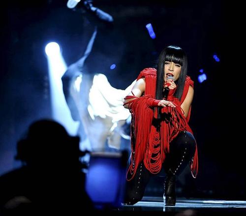 Performance - 1_282329.jpg