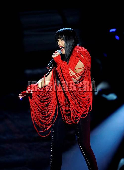 Performance - 377_011853.jpg