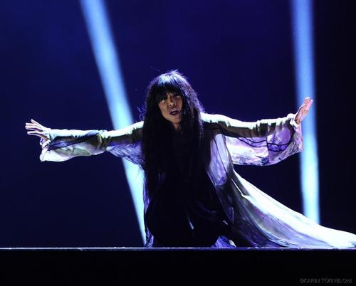 Performance - 1_285429.jpg