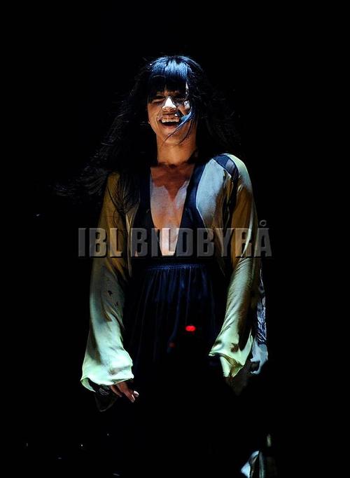 Performance - 377_005935.jpg