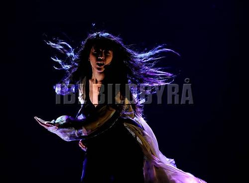 Performance - 377_037224.jpg