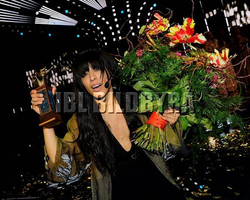 Performance - 377_037282.jpg