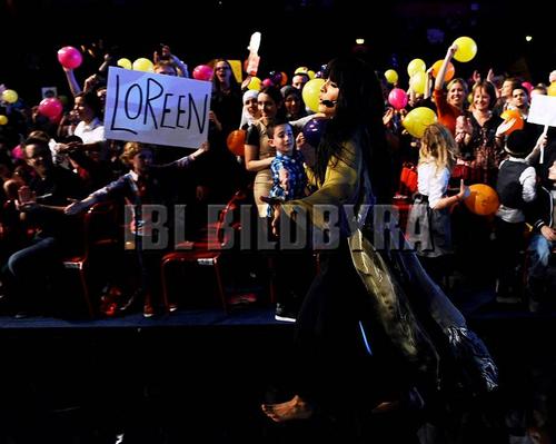 Performance - 377_037290.jpg