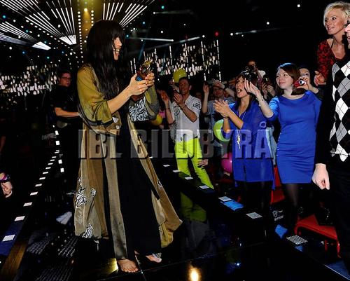 Performance - 377_037311.jpg