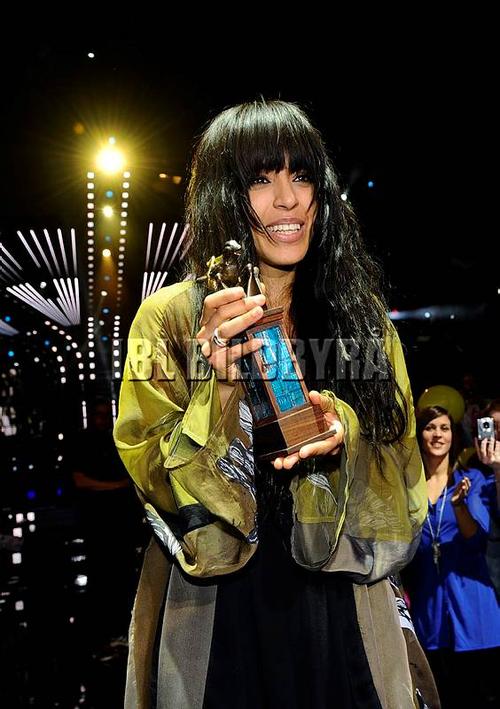 Performance - 377_037362.jpg