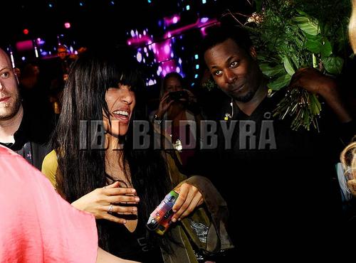 Performance - 377_037364.jpg