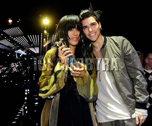 Performance - 377_037371.jpg