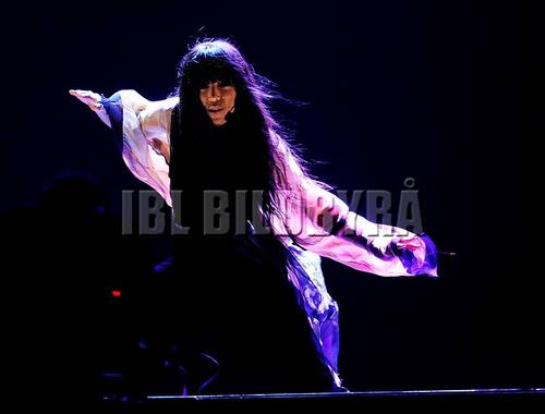 Performance - 377_037453.jpg