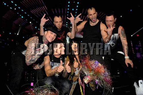 Performance - 377_039827.jpg