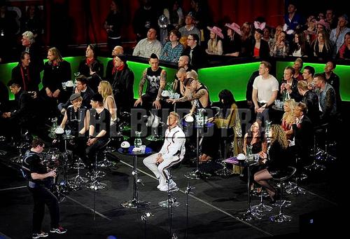 Performance - AB53426340.jpg