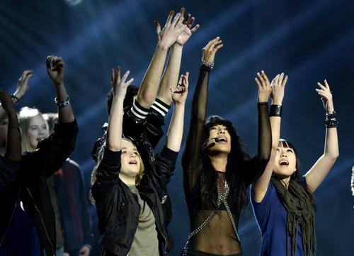 09 - March - Rehearsals, Stockholm - h404dvurNRM.jpg