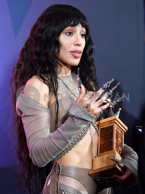 11 - March - Press Conference, Stockholm - sdl9pOkw0fx4Vo_WatermarkPreview.jpg