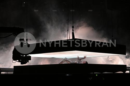 24 - February - Rehearsals, Malmö - sdlArr9CvLJTMA_WatermarkPreview.jpg