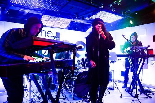 03 - December - The Qube, Belgium - qube_281129.jpg