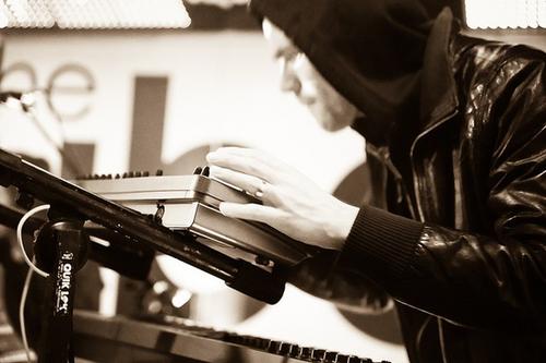 03 - December - The Qube, Belgium - qube_281329.jpg