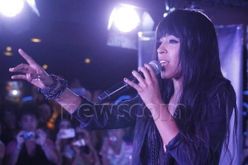 19 - July - Los 40 Café de Madrid, Spain - photo_281529.jpg