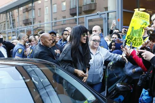 29 - May - Hötorget, Sweden - KbG7eB_fvpA.jpg