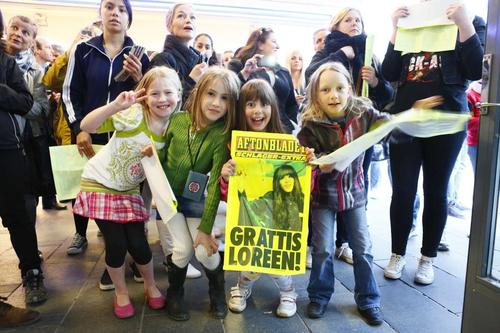 29 - May - Hötorget, Sweden - QfcGFuo6C7g.jpg