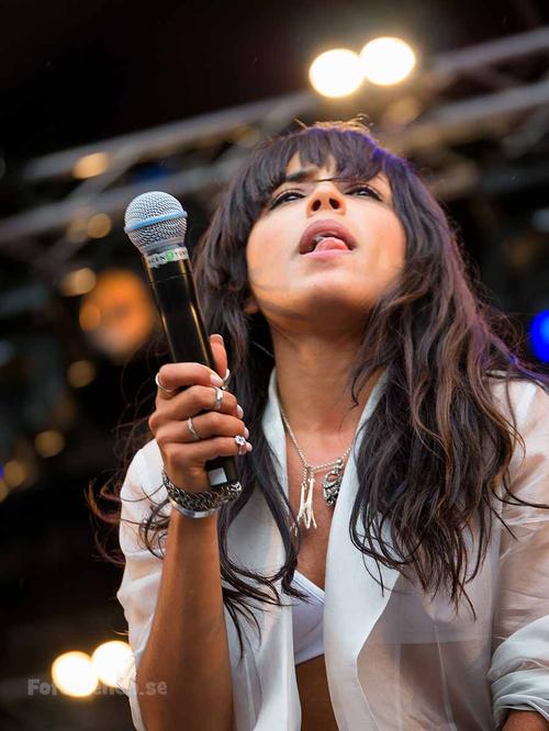 18 - August - RixFM Festival - Goteborg, Sweden (© Jmannen Sjuttiosju) - Loreen_2013_08.jpg