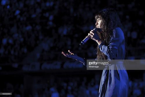 23 - March - La Noche de Cadena 100, Spain - 164440541.jpg