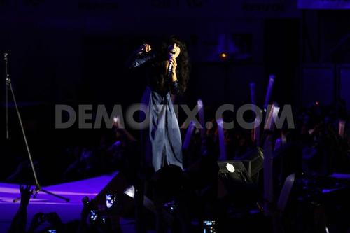 23 - March - La Noche de Cadena 100, Spain - cadena_281029.jpg