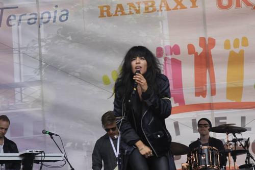 25 - May - Days of Cluj Napoca, Romania (Sound check) - 581792_557706497613028_1601883098_n.jpg