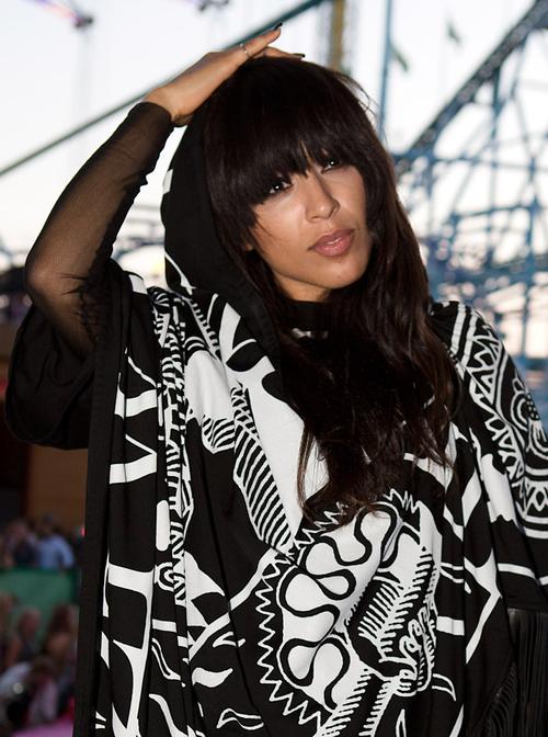 27 - July - Sommarkrysset, Sweden - loreen-lugg-frisyr.jpg