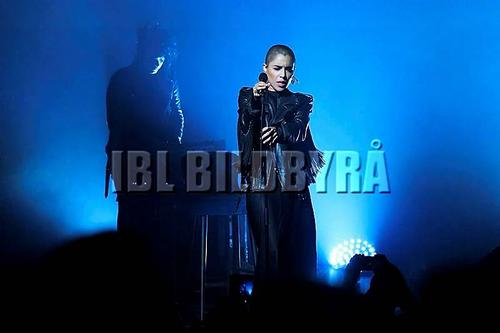 27 - November - Secret concert at Vasateatern, Sweden - 377_220371.jpg