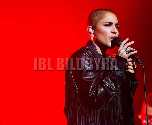 27 - November - Secret concert at Vasateatern, Sweden - 377_220379.jpg