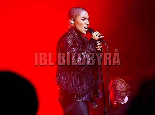 27 - November - Secret concert at Vasateatern, Sweden - 377_220380.jpg