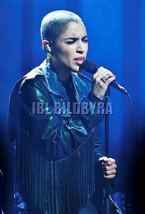 27 - November - Secret concert at Vasateatern, Sweden - 377_220392.jpg