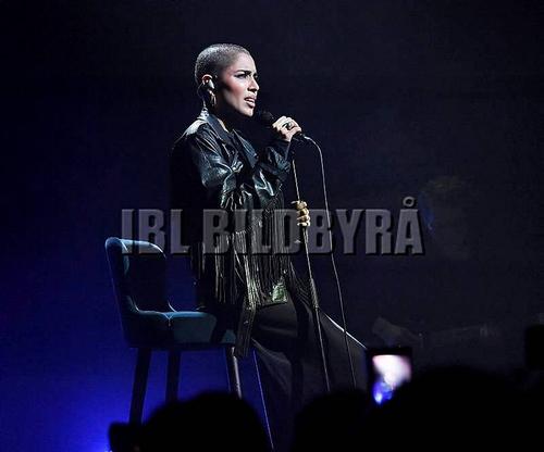 27 - November - Secret concert at Vasateatern, Sweden - 377_220397.jpg