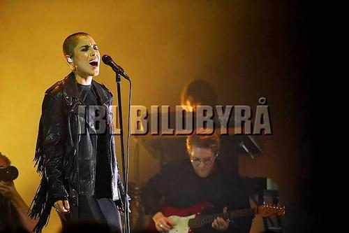 27 - November - Secret concert at Vasateatern, Sweden - 377_220410.jpg