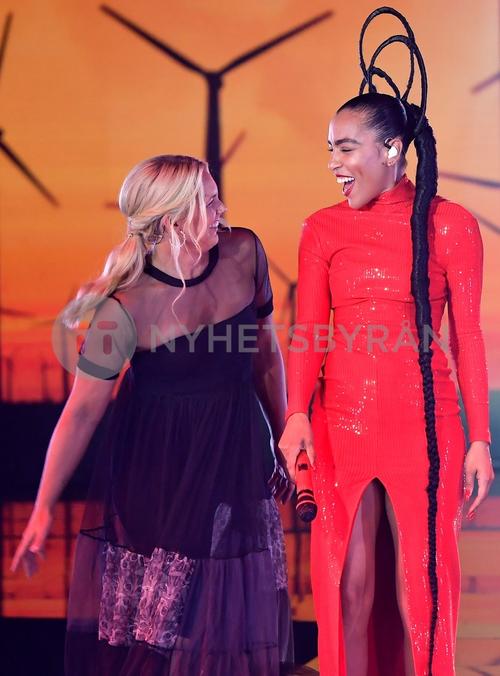 26 - August - En kväll för vår planet, Sweden - sdlzrL0E680WJ4_WatermarkPreview.jpg