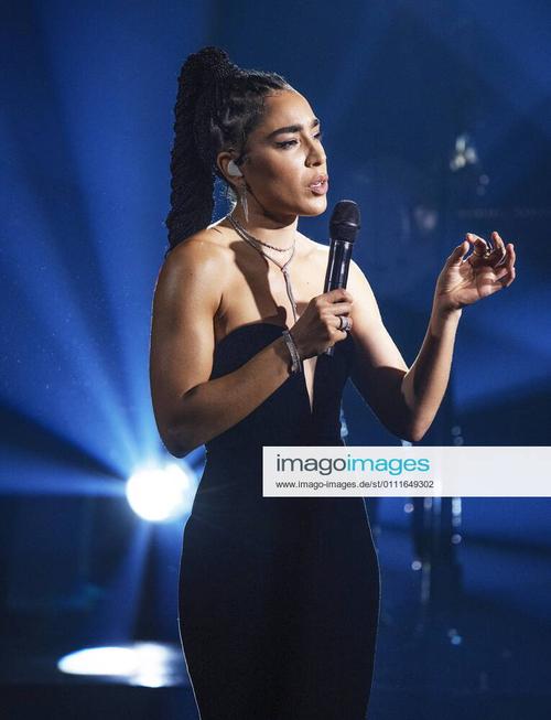 30 - January - Don't Stop The Music, Sweden - imago0111649302w.jpg