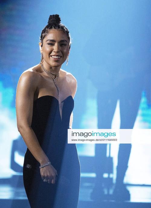 30 - January - Don't Stop The Music, Sweden - imago0111649303w.jpg