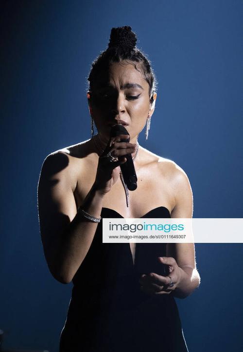 30 - January - Don't Stop The Music, Sweden - imago0111649307w.jpg