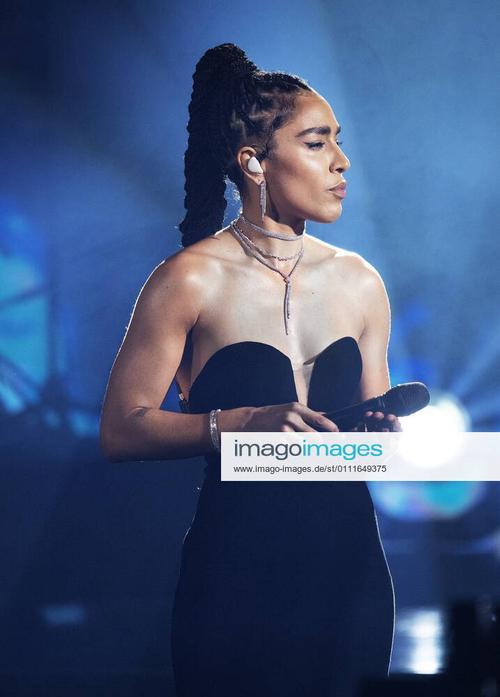 30 - January - Don't Stop The Music, Sweden - imago0111649375w.jpg